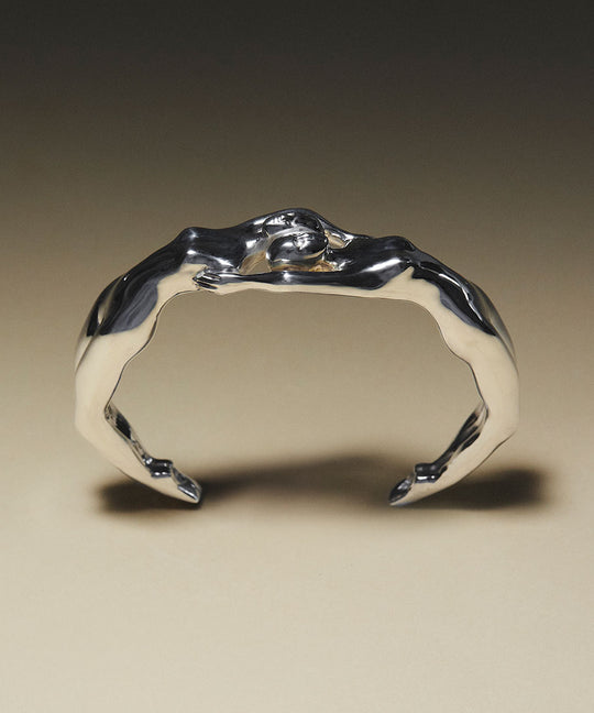 Bracelete em prata 925 de corpos femininos fundidos