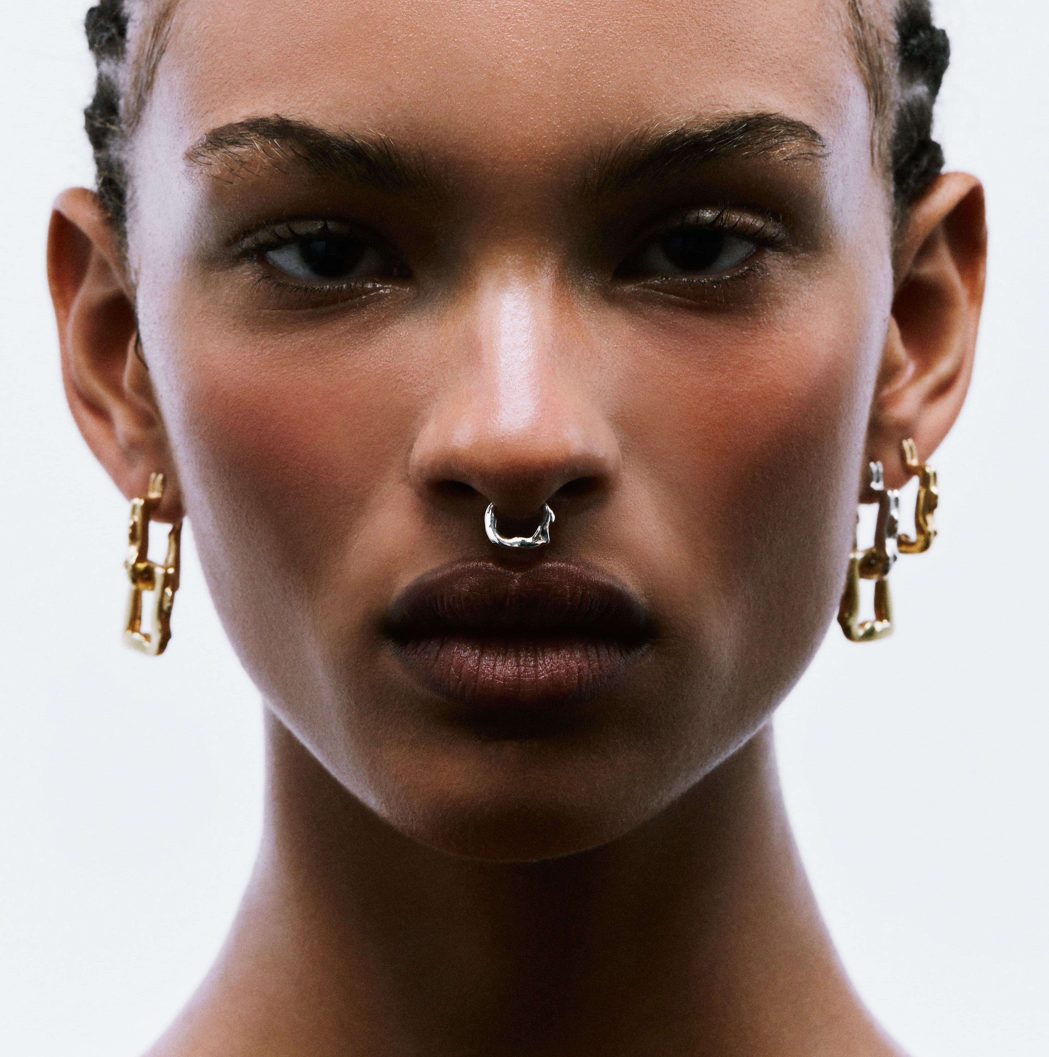 PIERCINGS