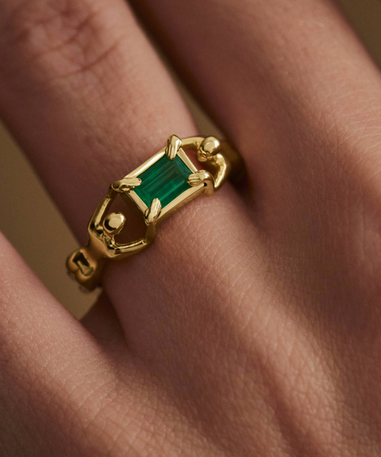 PAOLA-VILAS-OURO-18K-ALIANÇAS-ANEIS-CASAMENTO-NOIVADO-ESMERALDA