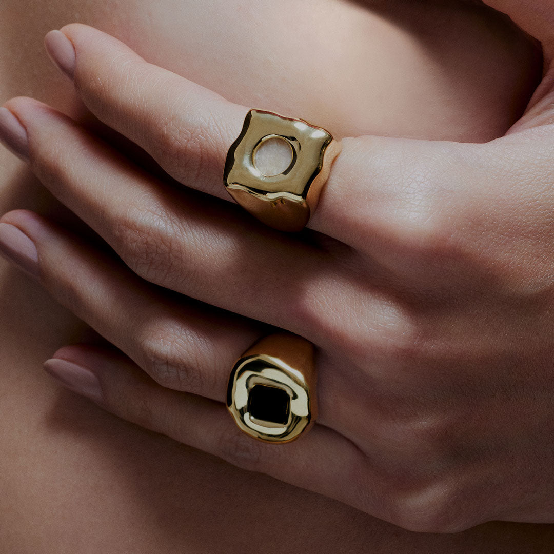 PAOLA-VILAS-ANEL-JOIAS-ESCULTURA-VESTIVEL-OURO-18K-PRATA-925