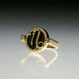 PAOLA-VILAS-ANEL-ZODIACO-PRATA-BANHO-OURO-18K-CAPRICORNIO