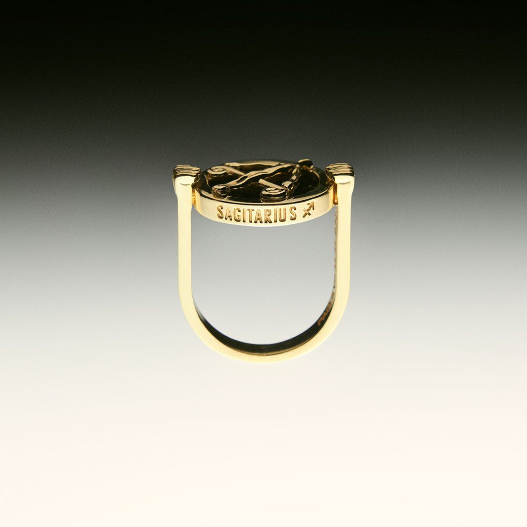 PAOLA-VILAS-ANEL-ZODIACO-PRATA-BANHO-OURO-18K-SAGITARIO