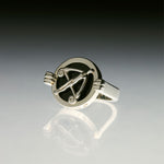 PAOLA-VILAS-ANEL-ZODIACO-PRATA-BANHO-OURO-18K-SAGITARIO