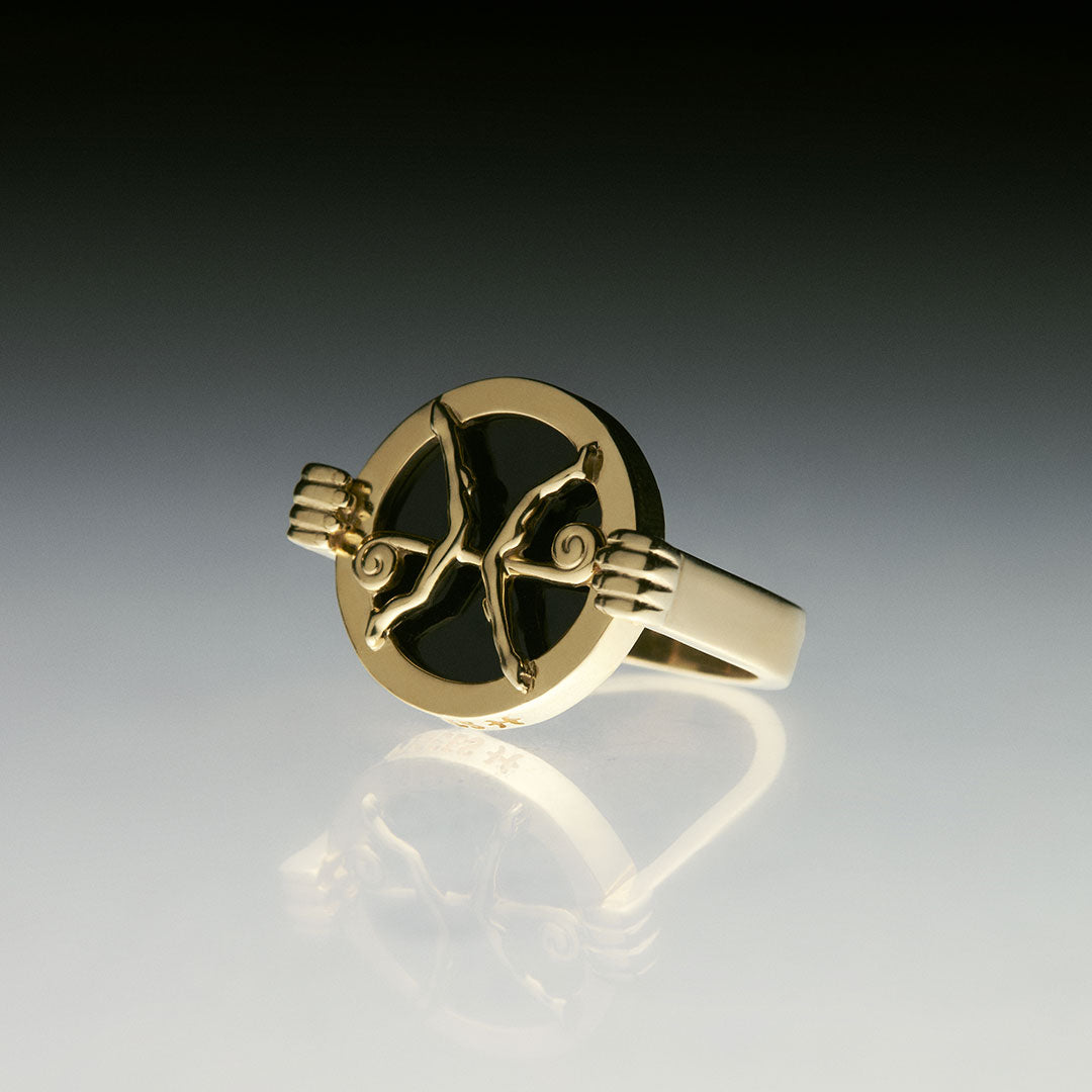PAOLA-VILAS-ANEL-ZODIACO-PRATA-BANHO-OURO-18K