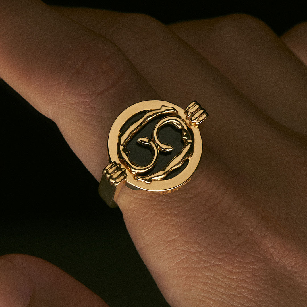 PAOLA-VILAS-ANEL-ZODIACO-PRATA-OURO-CANCER-CORPOS-JOIAS-FEMININAS-PRATA-BANHO-18K-