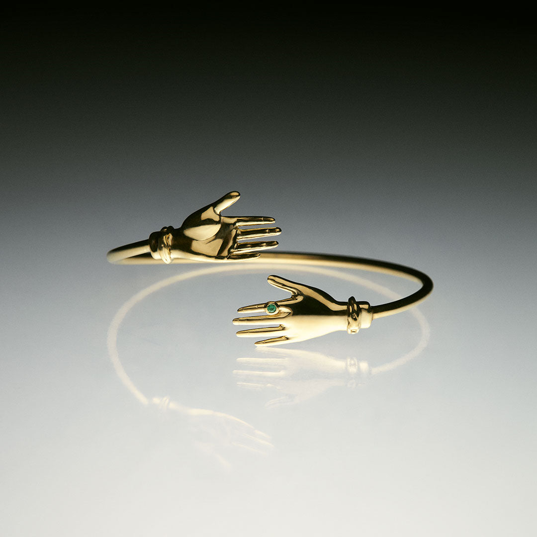 PAOLA-VILAS-BRACELETE-JOIA-FEMININA-ESCULTURA-MAOS