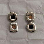PAOLA-VILAS-BRINCO-JOIAS-CORPOS-FEMININOS-PRATA-BANHO-OURO-18K-PEDRA-NEGRA
