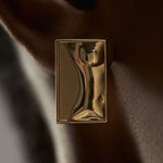 PAOLA-VILAS-BRINCO-LINA-BO-BARDI-OURO-18K-CRISTAL-ESCULTURA-VESTIVEL-BRINCO-CAVALETE-JOIAS-FEMININAS