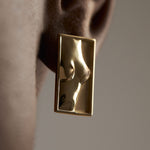 PAOLA-VILAS-BRINCO-LINA-BO-BARDI-OURO-18K-CRISTAL-ESCULTURA-VESTIVEL-