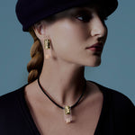 PAOLA-VILAS-BRINCO-LINA-BO-BARDI-OURO-18K-CRISTAL-ESCULTURA-VESTIVEL-CORPOS-FEMININOS-JOIAS