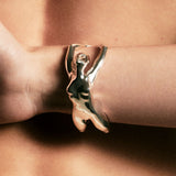 PAOLA-VILAS-JOIAS-BRACELETE-PRATA-925-CORPO-ESCULTURA