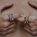 PAOLA-VILAS-JOIAS-PRATA-ANEL-CORPO-RELEVO-OURO