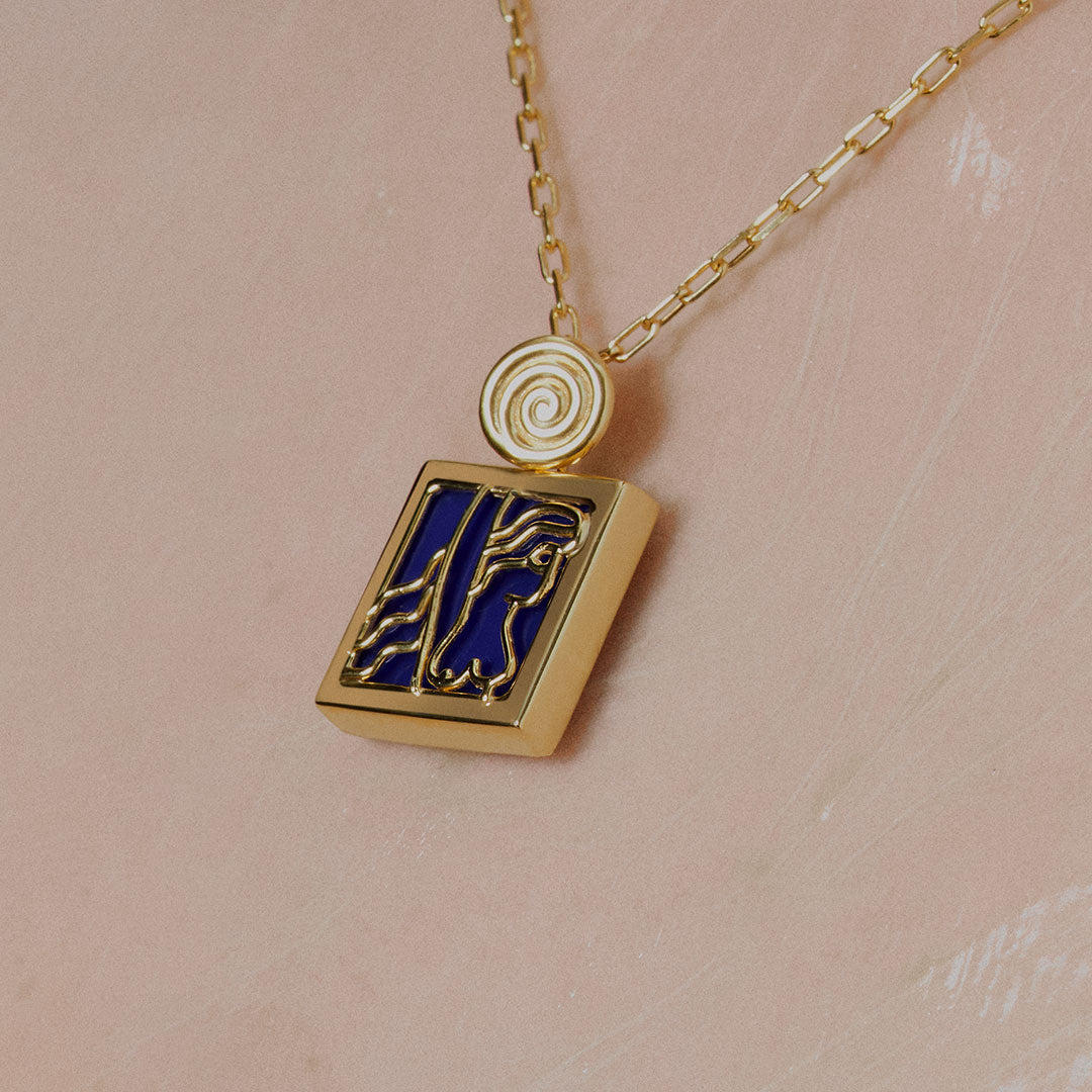 PAOLA-VILAS-PENDENTE-COLAR-PEDRA-AZUL-PRATA-BANHO-OURO-18K-LINA-BO-BARDI-ARTE-ARQUITETURA-SAO-PAULO-JOIAS-FEMININAS-CORRENTE
