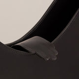 Paola-Vilas-bolsa-escultura-vestível-corpo-mulher-joias