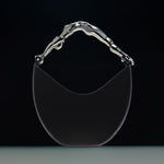 Paola-Vilas-bolsa-escultura-vestível-corpo-mulher-joias-preta-com-couro