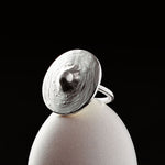 Anel de mamilo em prata 925 de lado