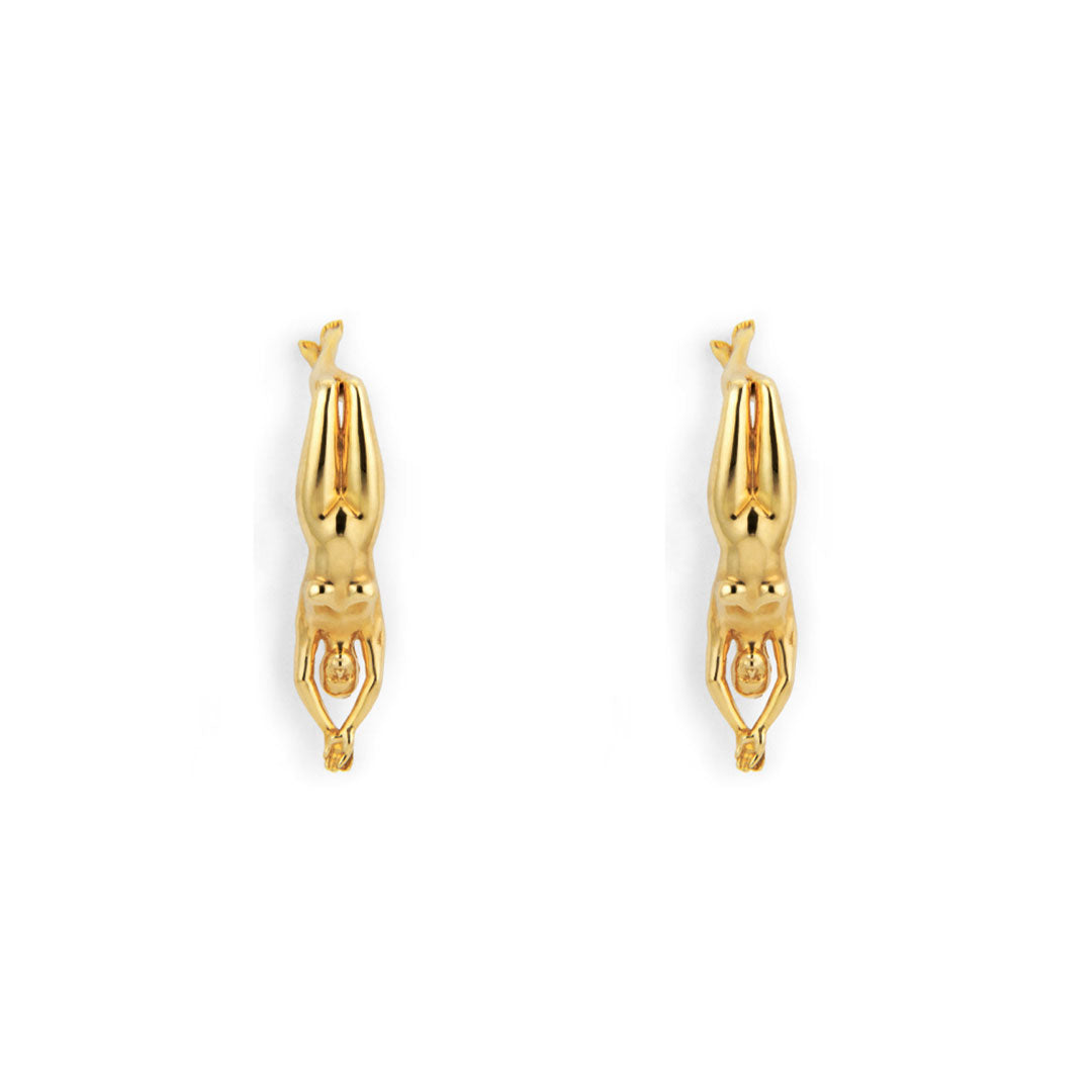 Brincos em prata 925 com banho de ouro 18k de corpos de mulher