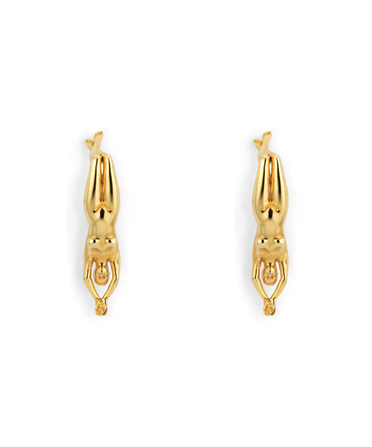 Brincos em prata 925 com banho de ouro 18k de corpos de mulher