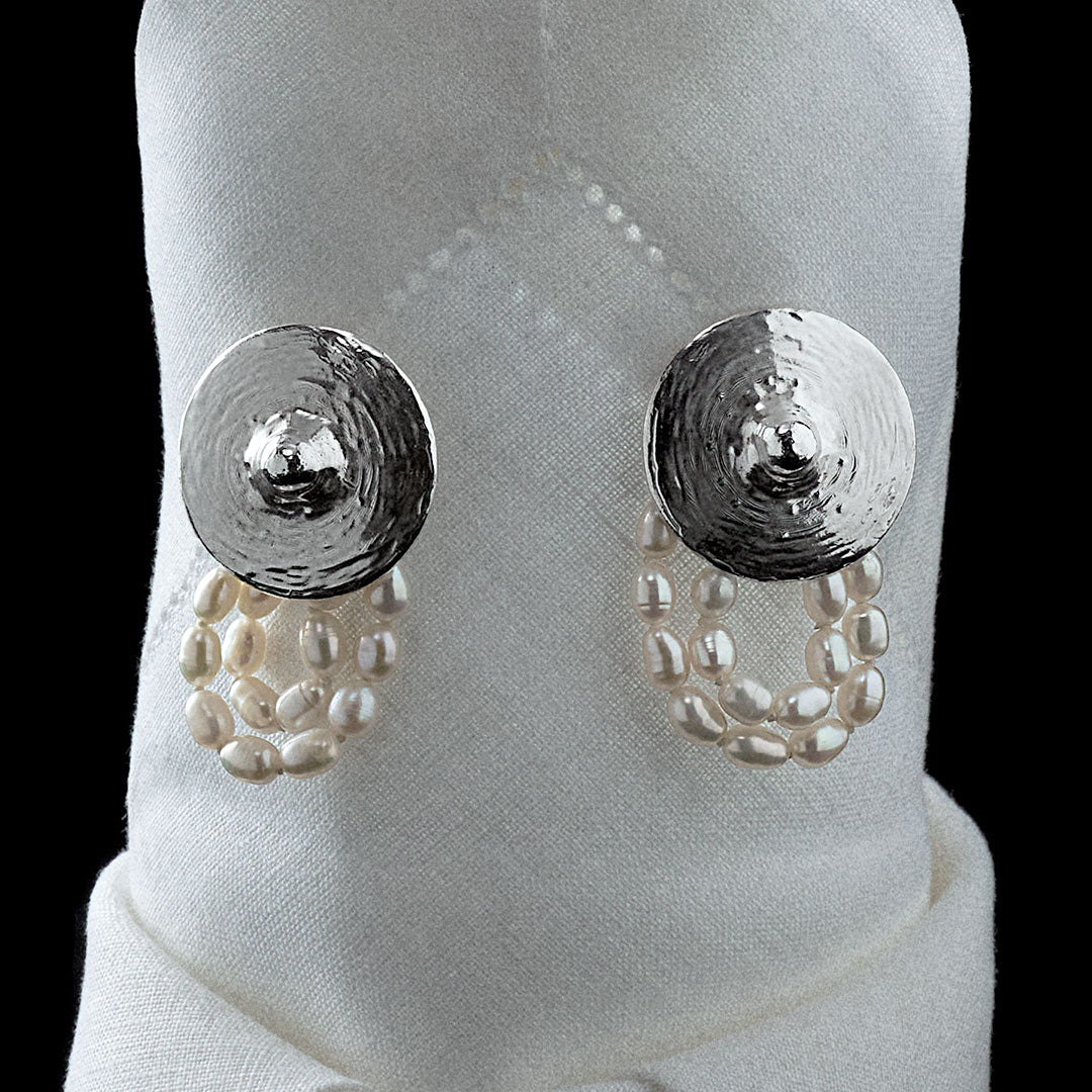 Brinco em prata 925 de mamilo com cordões de pérolas naturais