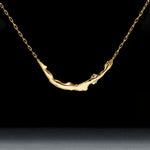 Colar Paola Vilas em prata 925 e banho de ouro 18k de corpo feminino
