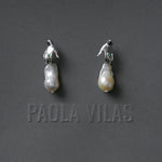 Brinco de mão em prata 925 adornada com esmeralda e pérola barroca