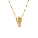 Colar Paola Vilas de mão em prata 925 e banho de ouro 18k adornada com esmeralda