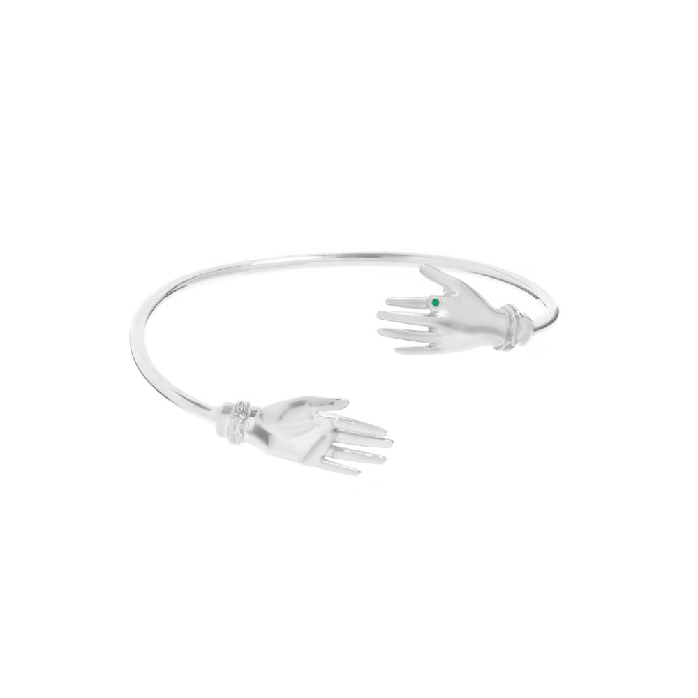 PAOLA-VILAS-BRACELETE-JOIA-FEMININA-ESCULTURA-MAOS-PRATA